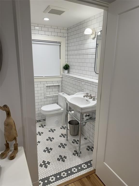 2924 6th Ave - Photo 7 of 9