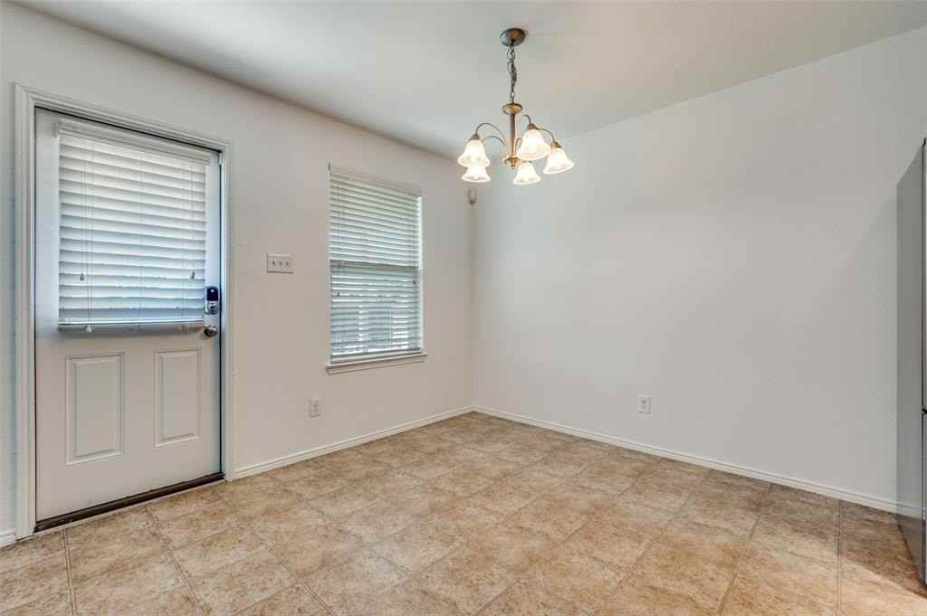 1700 Abby Creek Dr - Photo 5 of 12