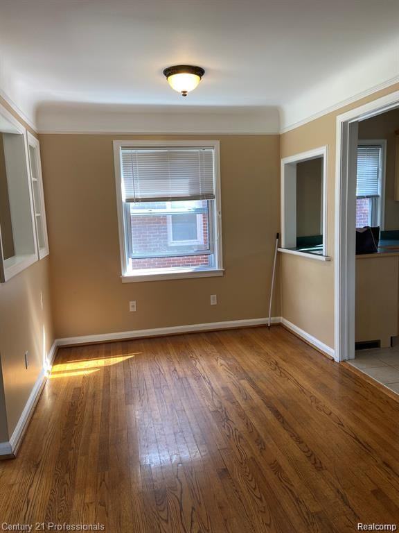 9555 Arcola St - Photo 4 of 18