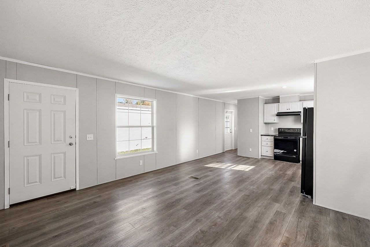 2805 Viewfield Lane - Photo 5 of 23