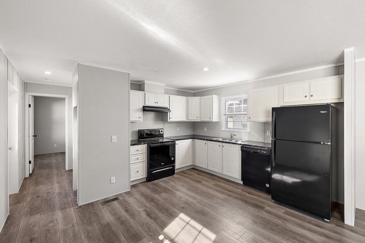 2805 Viewfield Lane - Photo 7 of 23