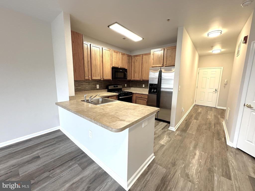 525 Highland Estates - Photo 3 of 19