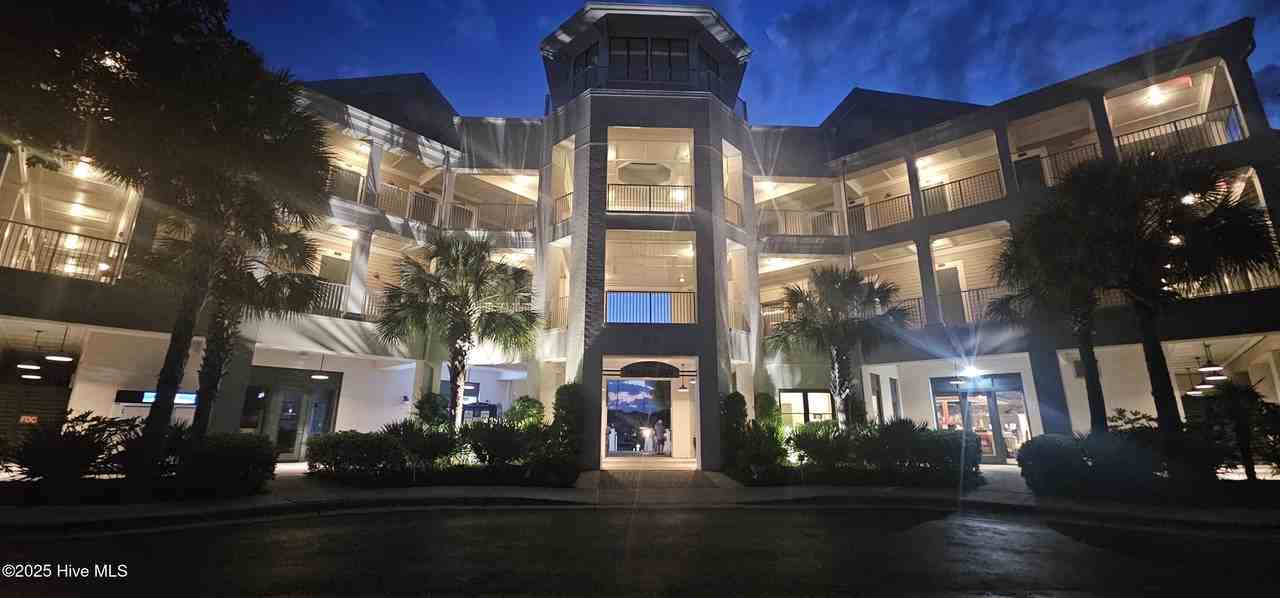 2571 St James Dr - Photo 2 of 7