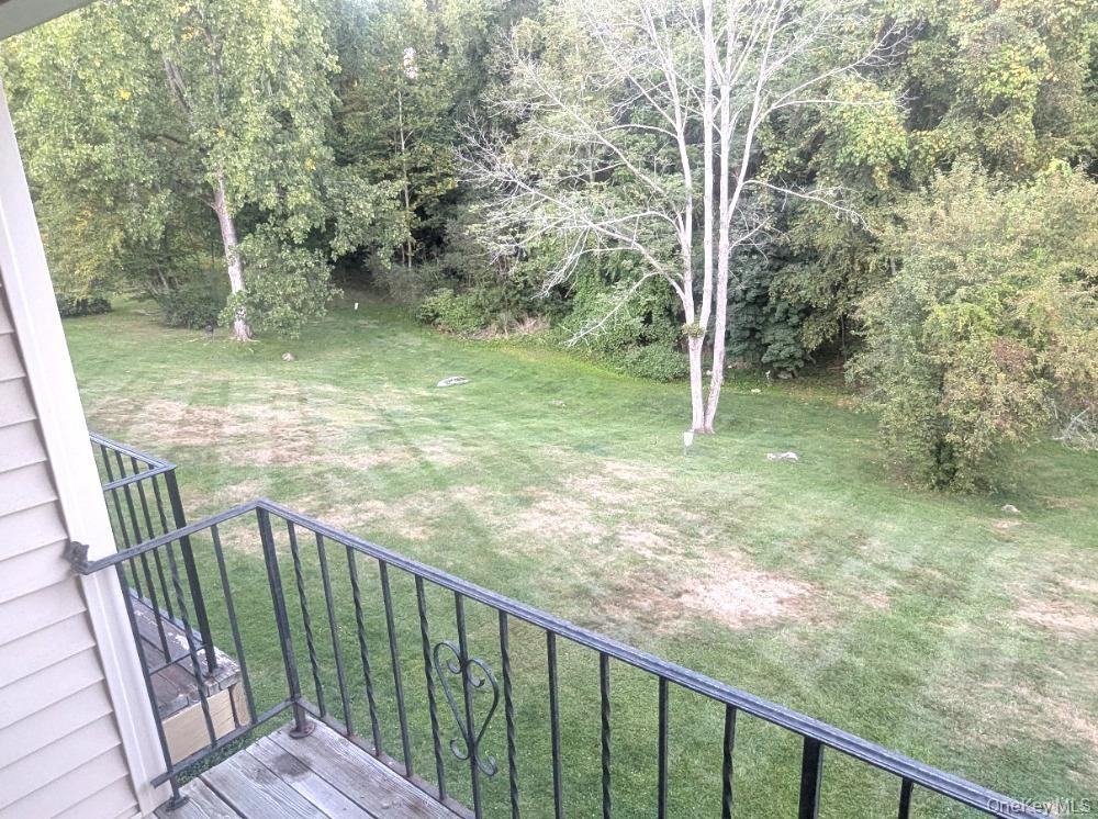 311 Fox Run Ln - Photo 2 of 6