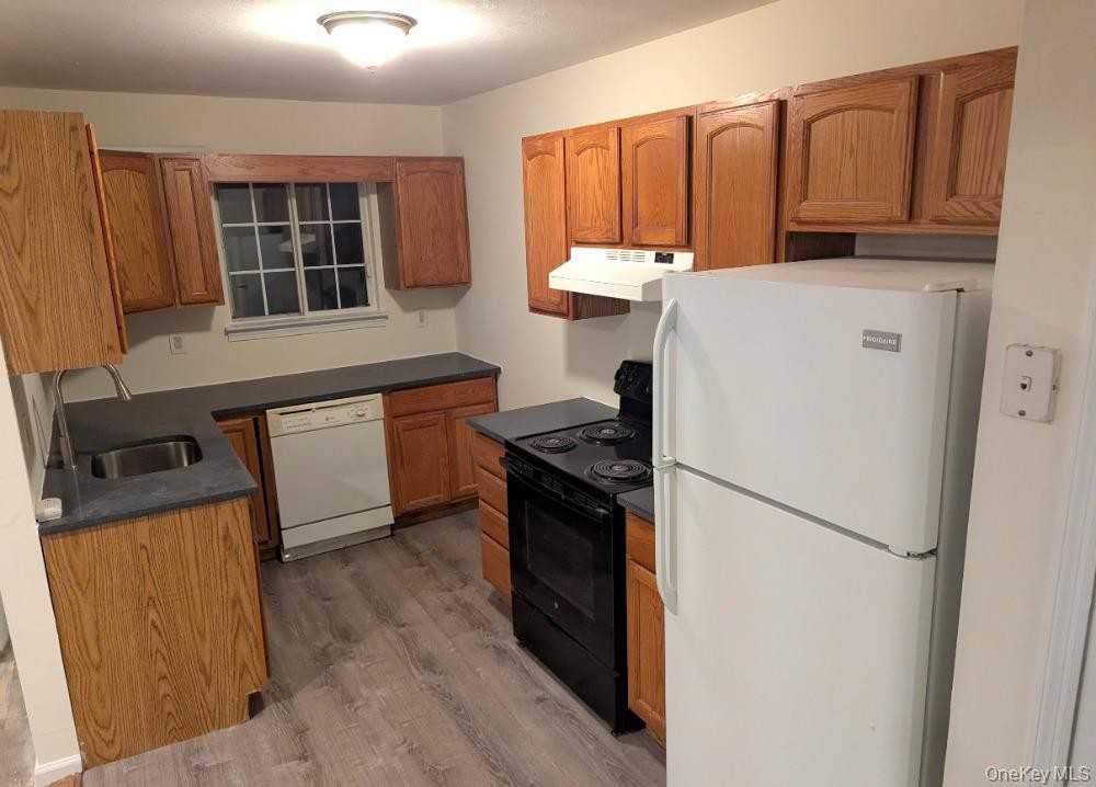 311 Fox Run Ln - Photo 3 of 6