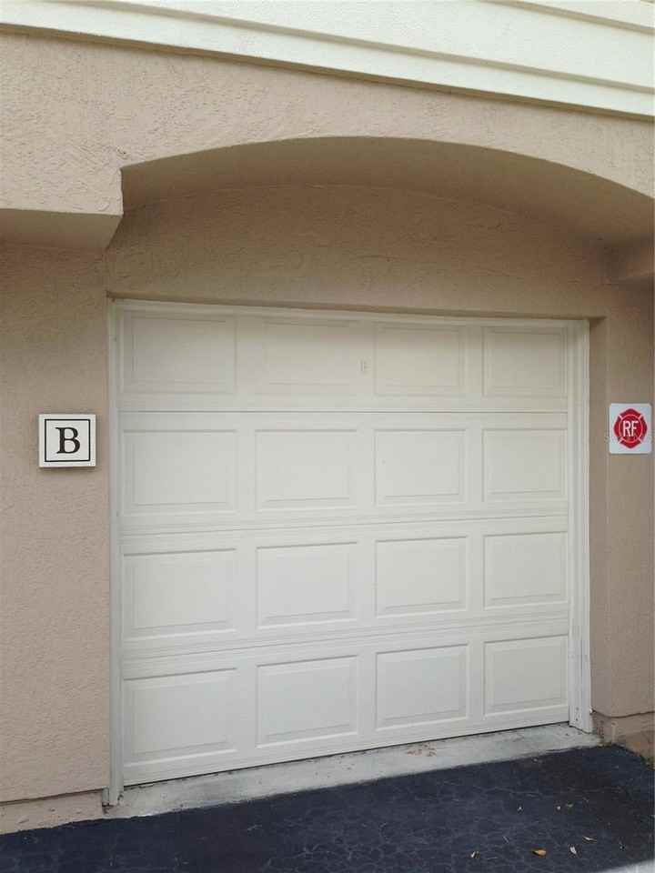 2027 Reston Rd - Photo 4 of 28