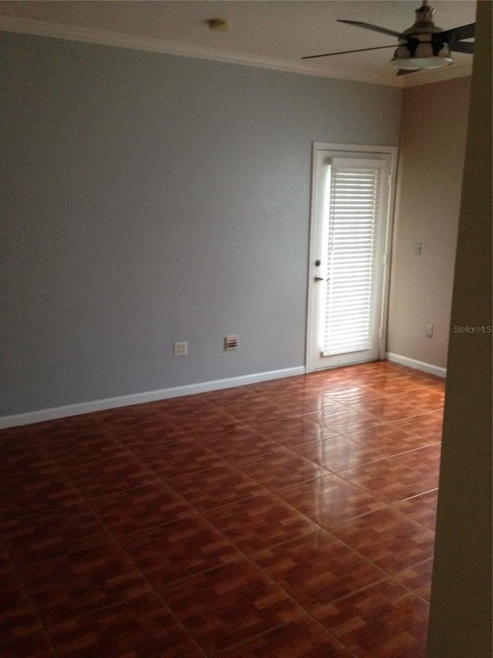 2027 Reston Rd - Photo 7 of 28