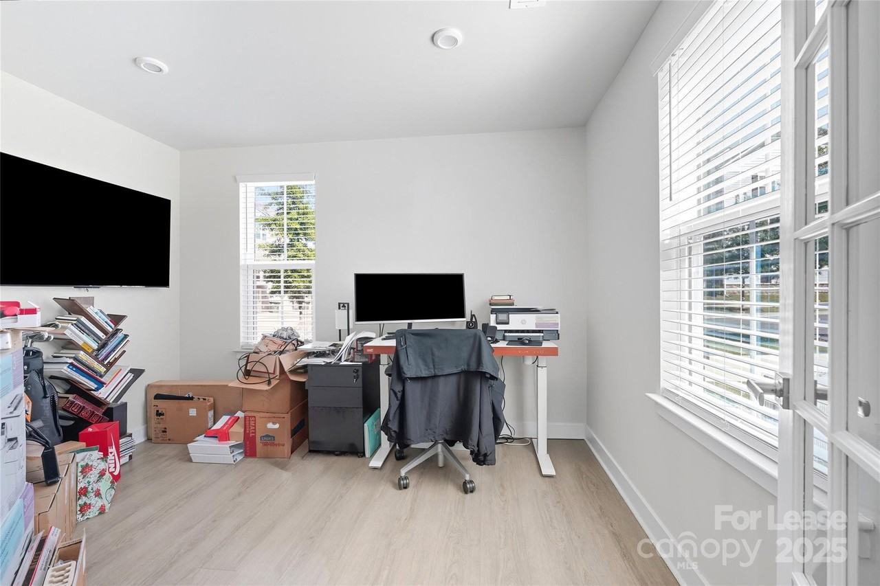 9226 Mallard Mills Dr - Photo 5 of 21