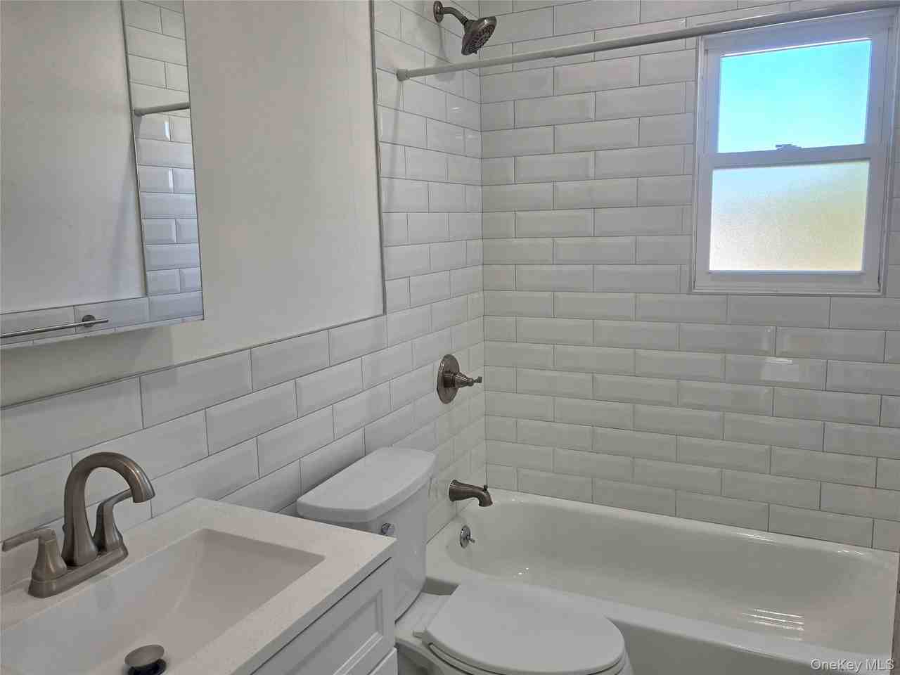 11838 219th St ##2 - Photo 4 of 6