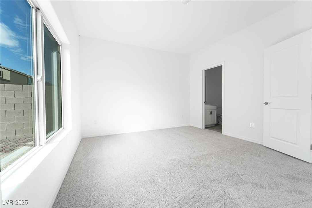 7475 Legacy Point St - Photo 7 of 21