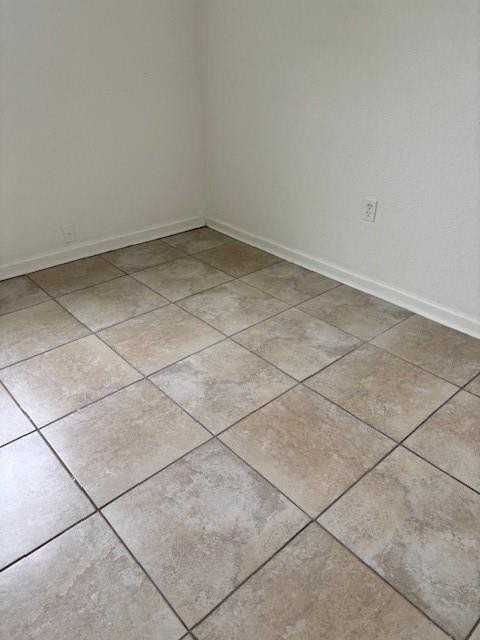 1260 Dr Martin Luther King Jr Blvd - Photo 5 of 15