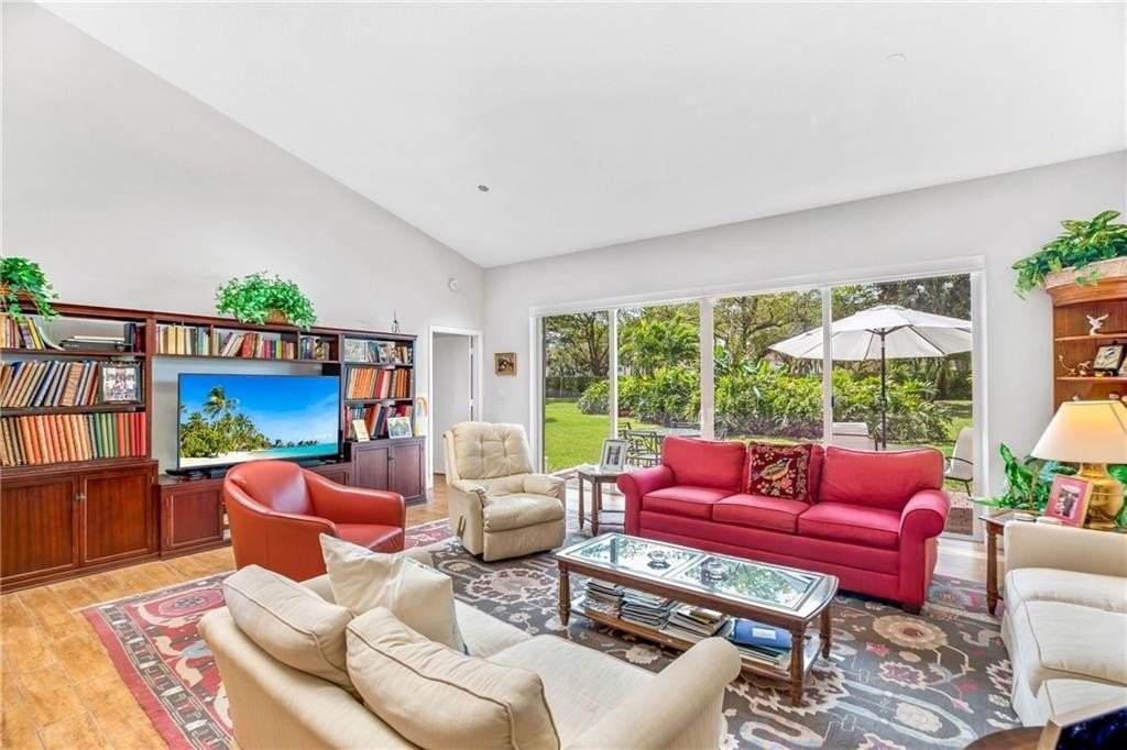 4106 Carriage Dr #C2 - Photo 5 of 30