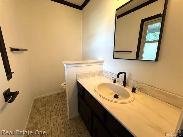 26211 Simone St - Photo 2 of 16