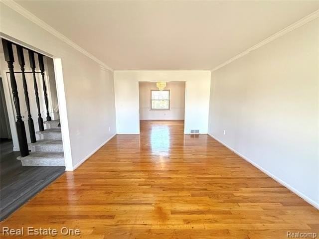 26211 Simone St - Photo 3 of 16