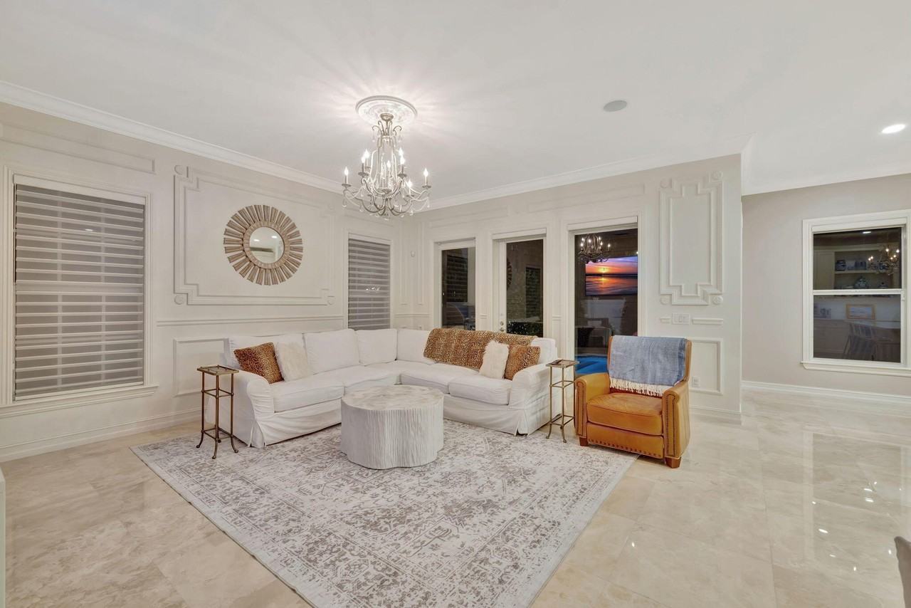 1115 Se 5th Ct - Photo 7 of 50