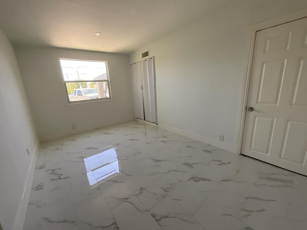 3007 Georgia Ave - Photo 3 of 11