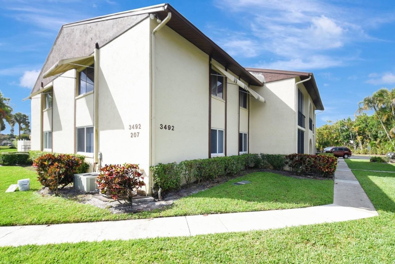 3492 La Mar Court #D1 - Photo 6 of 26