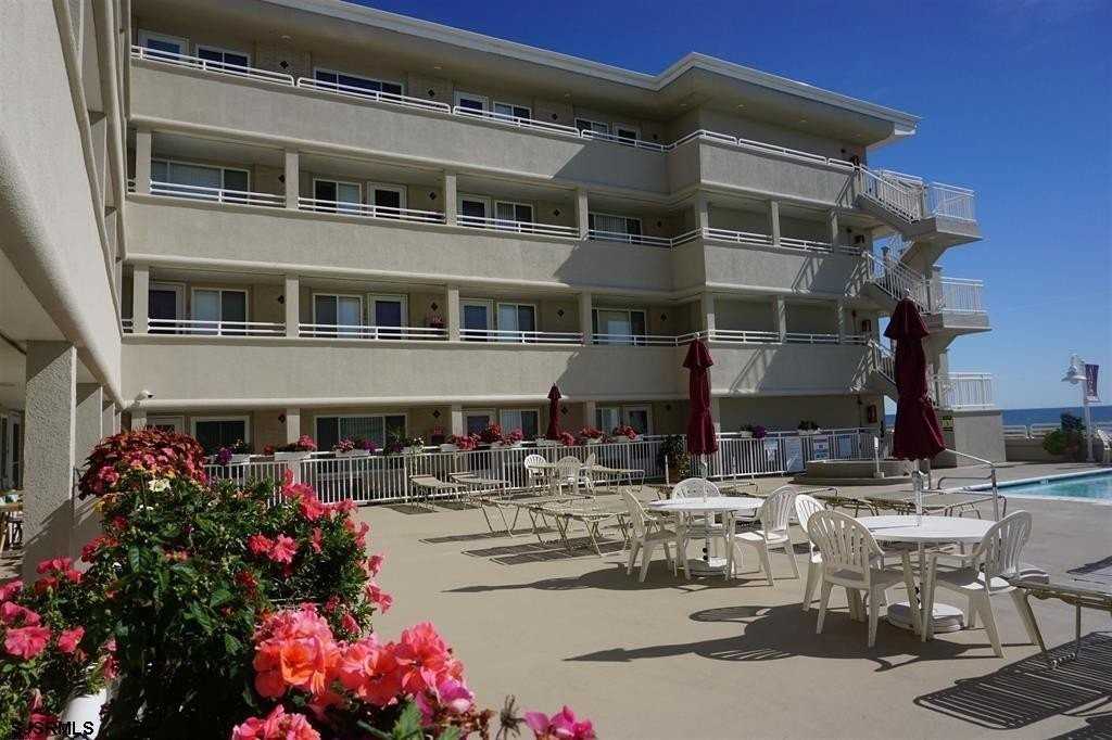 5300 Boardwalk - Photo 3 of 16