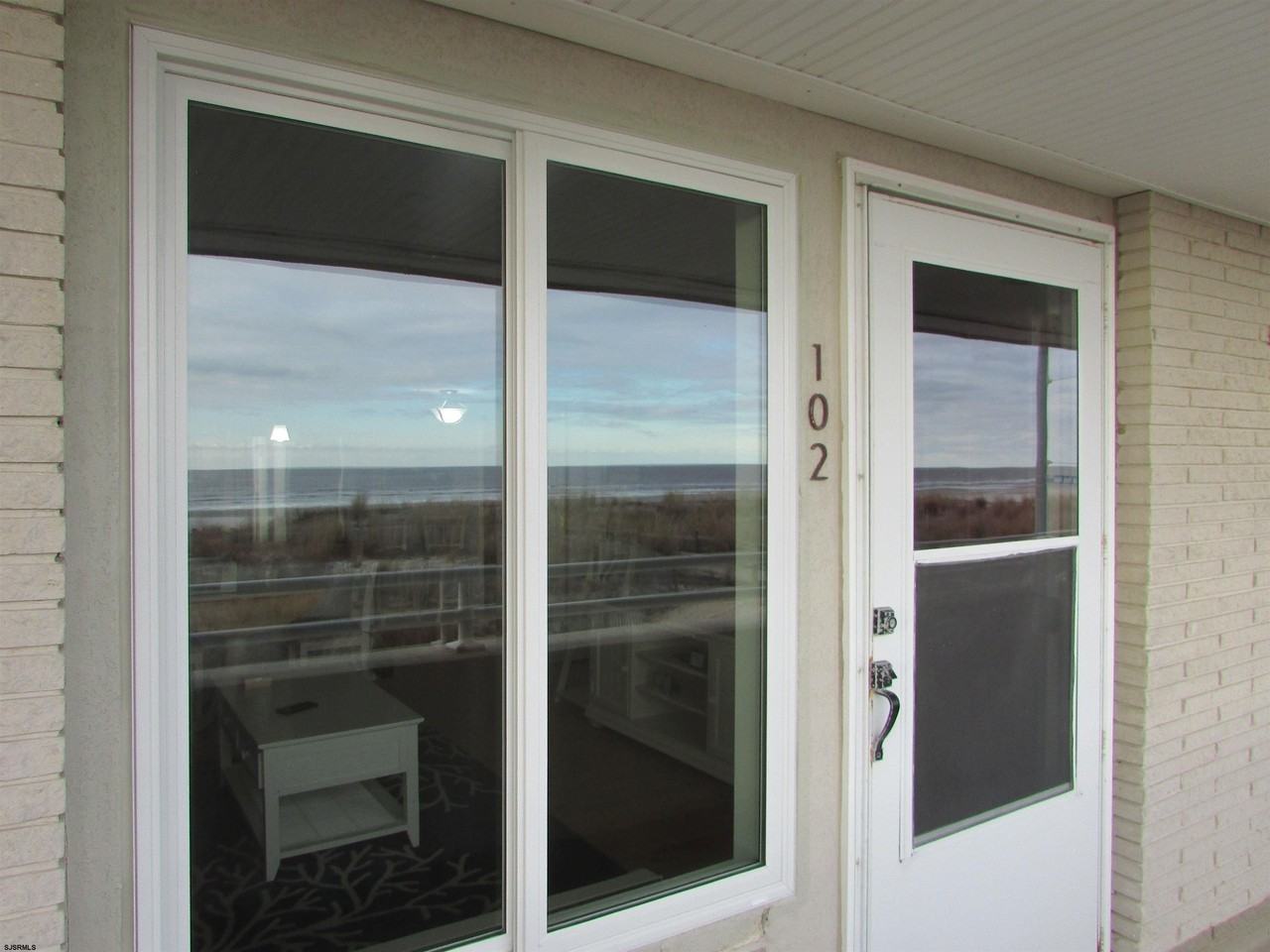 5300 Boardwalk - Photo 4 of 16