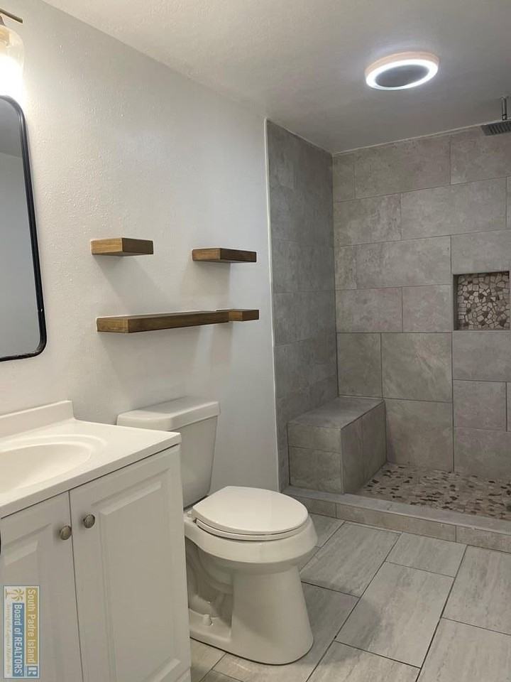 129 E Campeche St - Photo 4 of 19