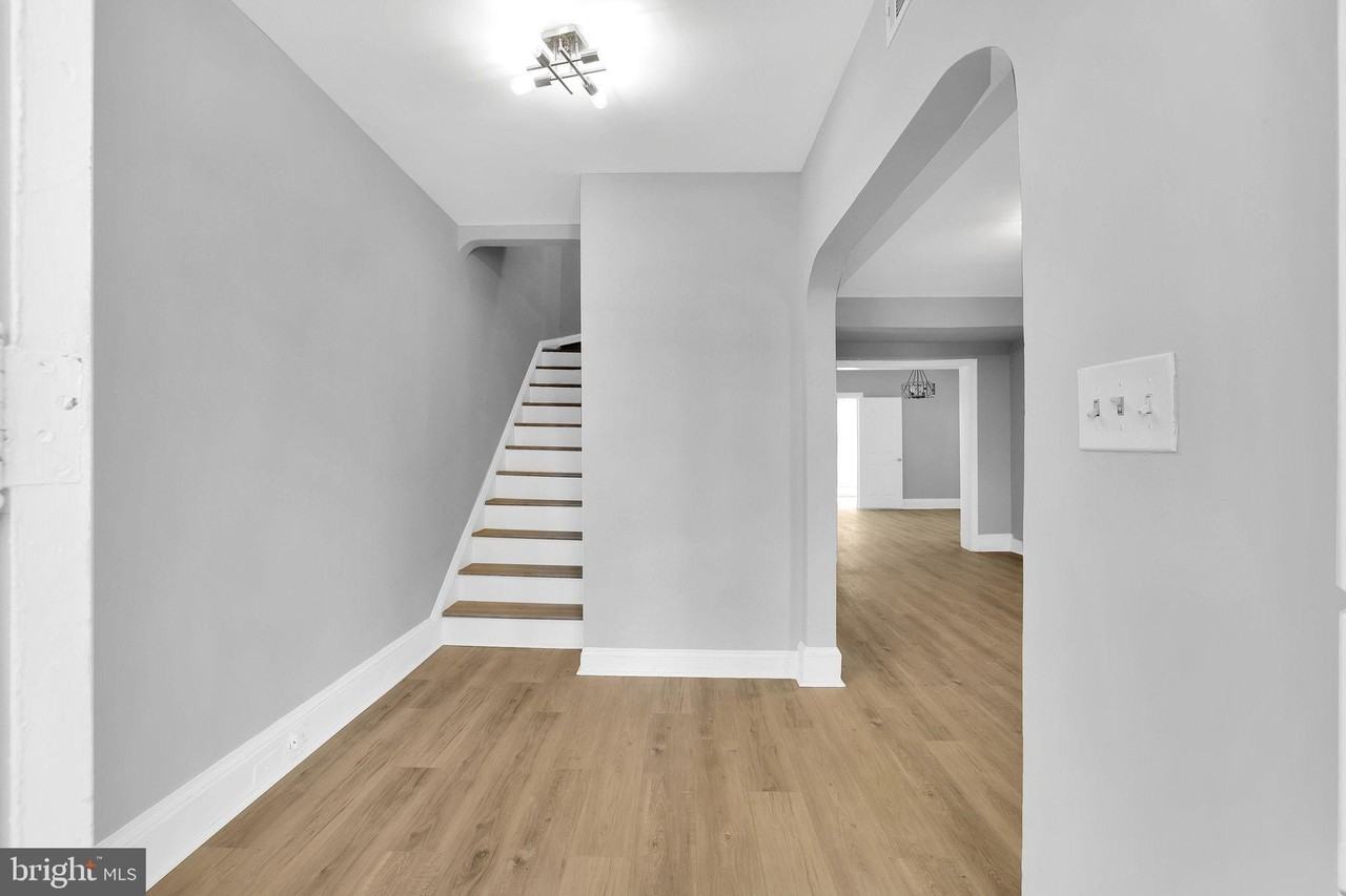 1446 Parkwood Pl Nw #A - Photo 4 of 28