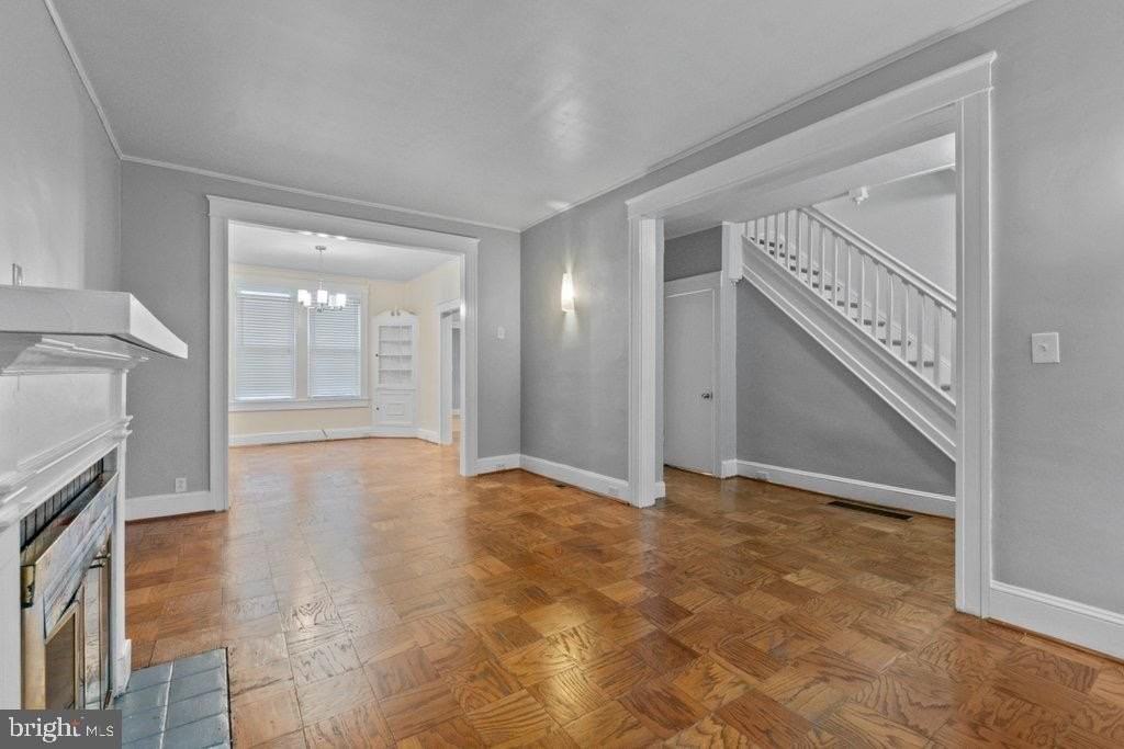 1605 East 32nd Street - Photo 2 of 19