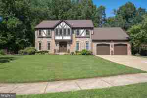 featured image of 4900 Lisborough Ter