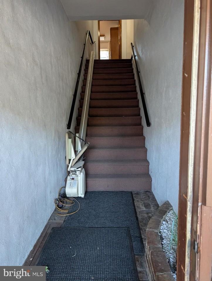 2258 State Rd - Photo 2 of 13