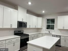 featured image of 21 E Front St