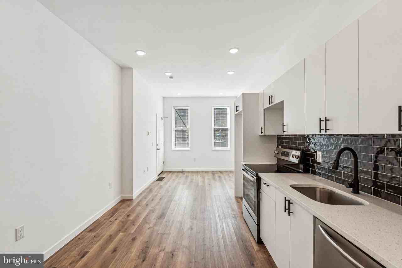 1125 West Cumberland Street #2 - Photo 4 of 15