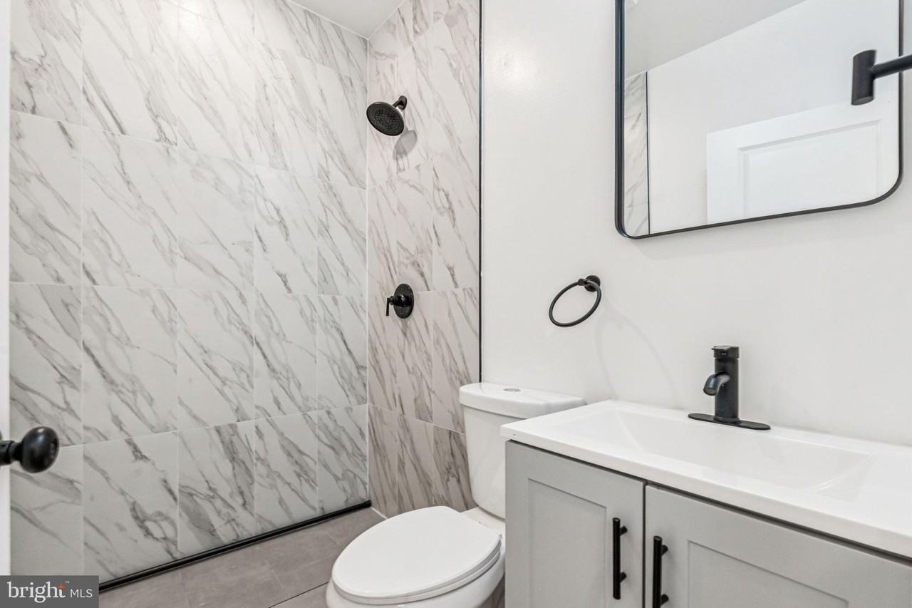 1125 West Cumberland Street #2 - Photo 7 of 15