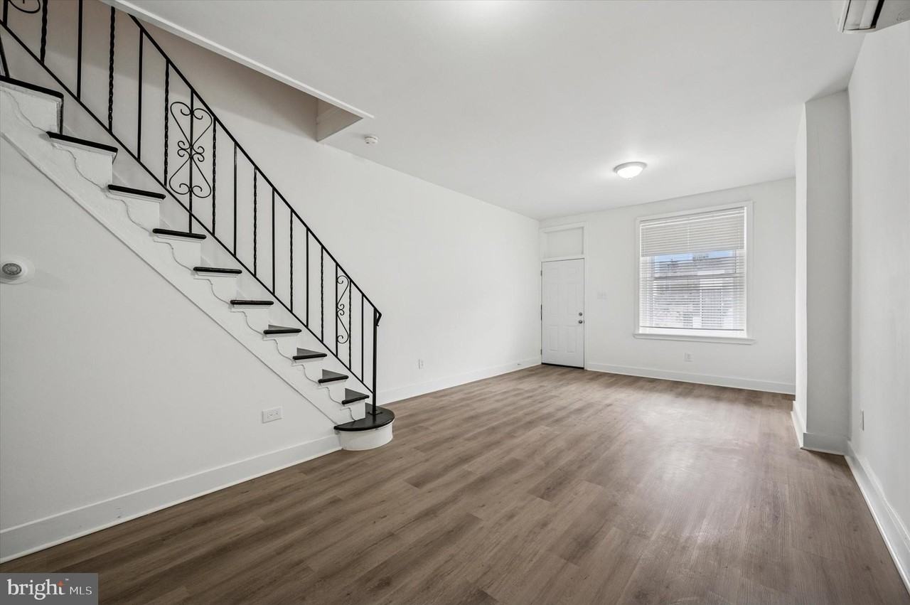 2919 N Mascher St - Photo 2 of 18