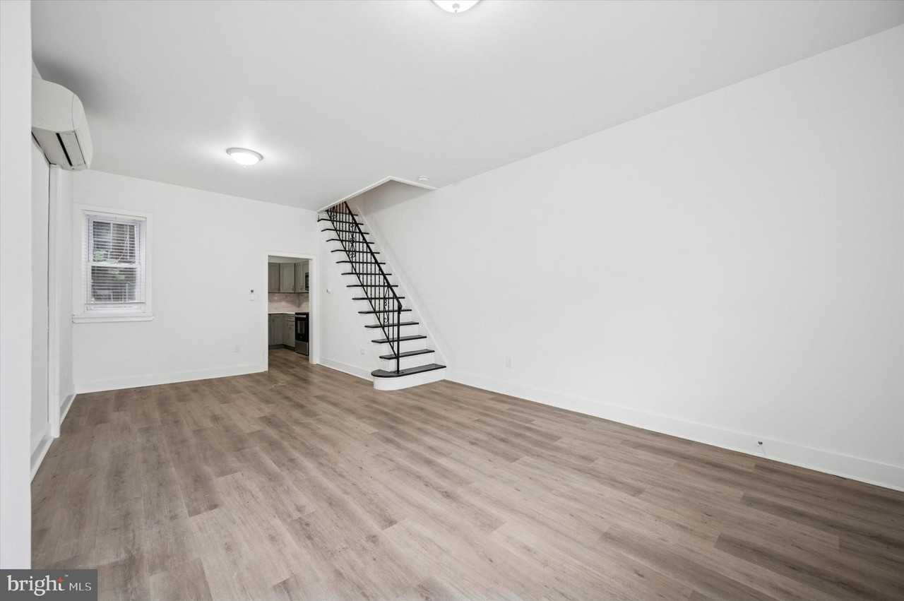 2919 N Mascher St - Photo 5 of 18