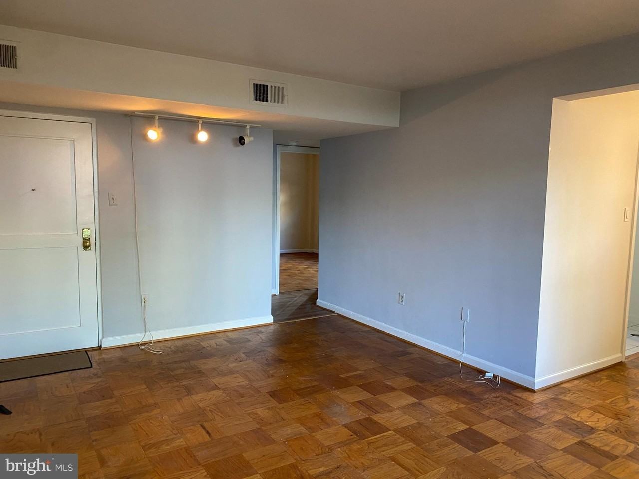 1300 North Meade Street #22 - Photo 5 of 37