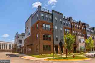 43792 Middleway Ter - Photo 1 of 1