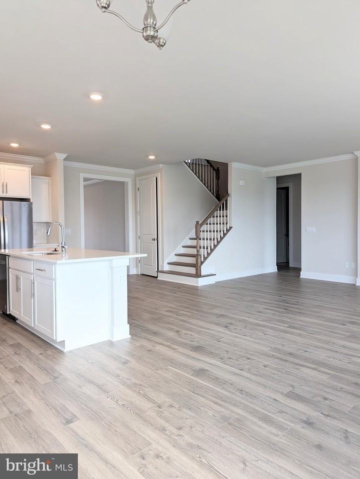 14997 Walter Robinson Ln - Photo 3 of 50