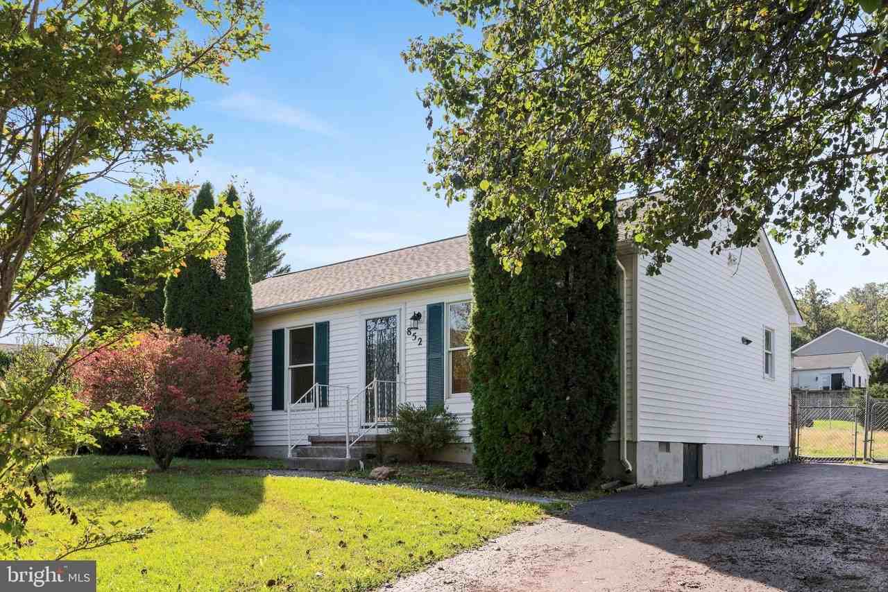 852 Morgan Pl - Photo 4 of 36