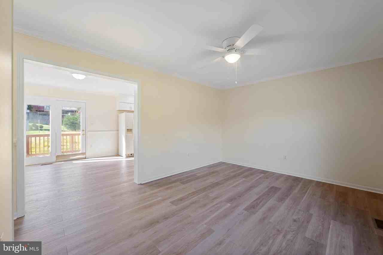 852 Morgan Pl - Photo 7 of 36