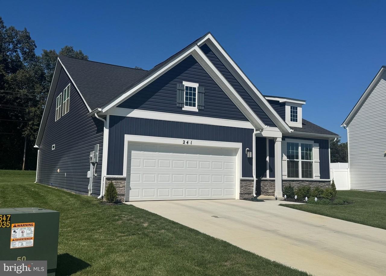 241 Atkinson St - Photo 2 of 50