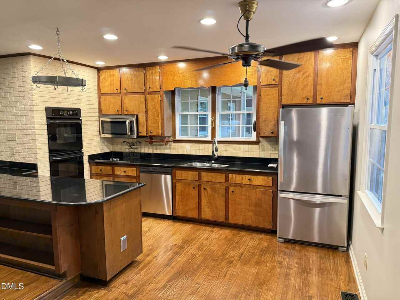 120 Keeter Cir - Photo 3 of 36