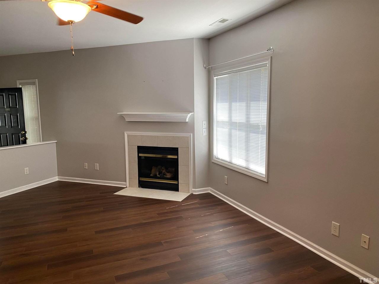 2110 Breezeway Dr Unit 103 #103 - Photo 3 of 16