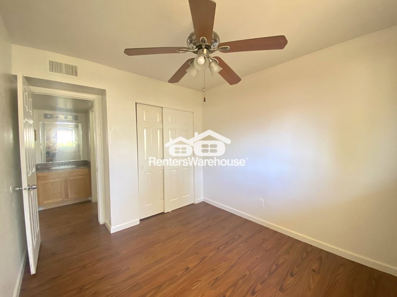 325 S Pioneer Unit 327u - Photo 4 of 7