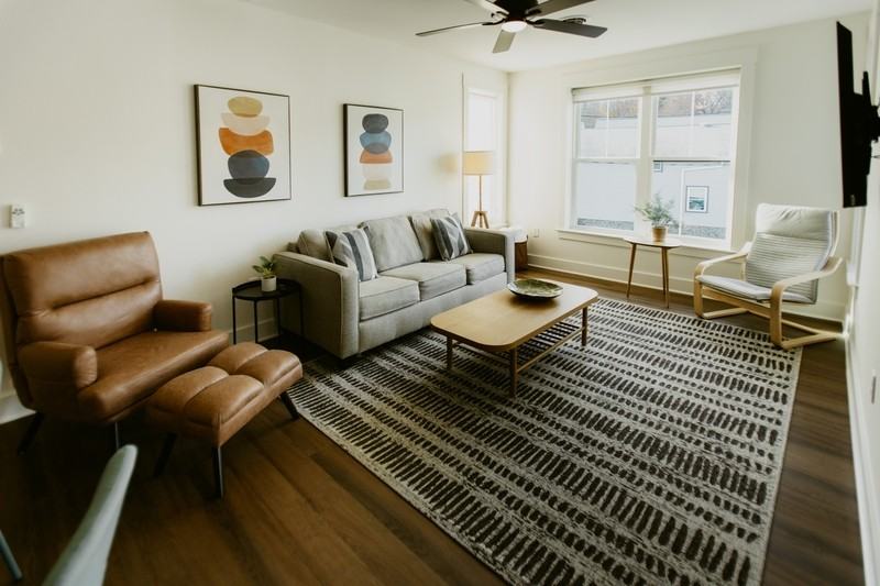 111 W Main St - Photo 3 of 11