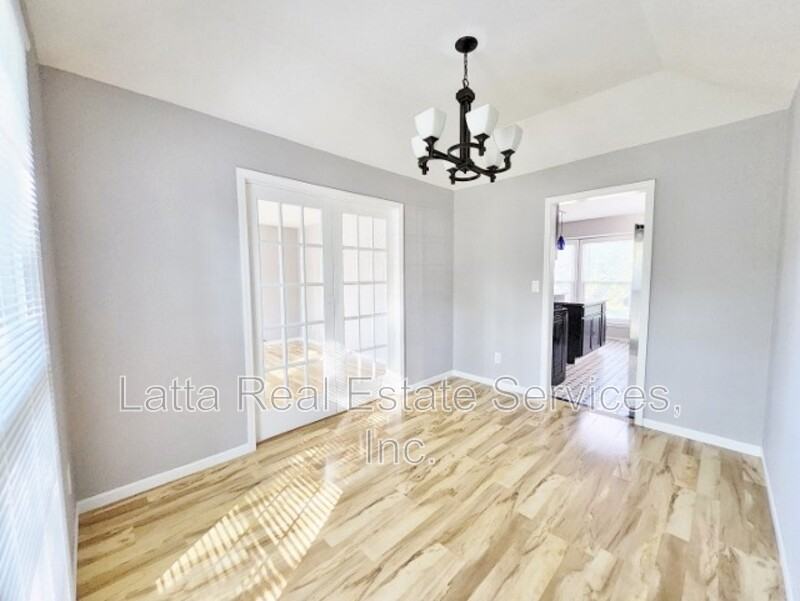 1100 Sw 16th St - Photo 6 of 16