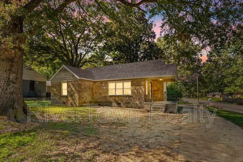 1678 Alta Vista Ave - Photo 4 of 23