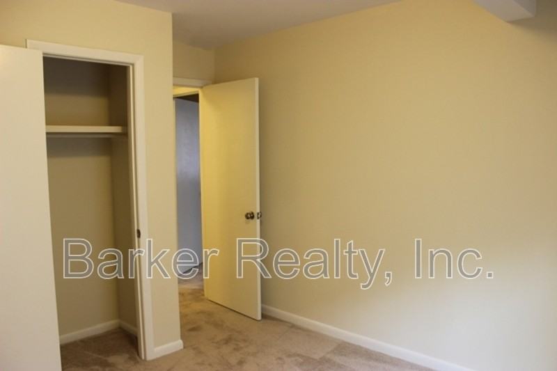 203 Fuquay-Varina Parkway - Photo 6 of 10