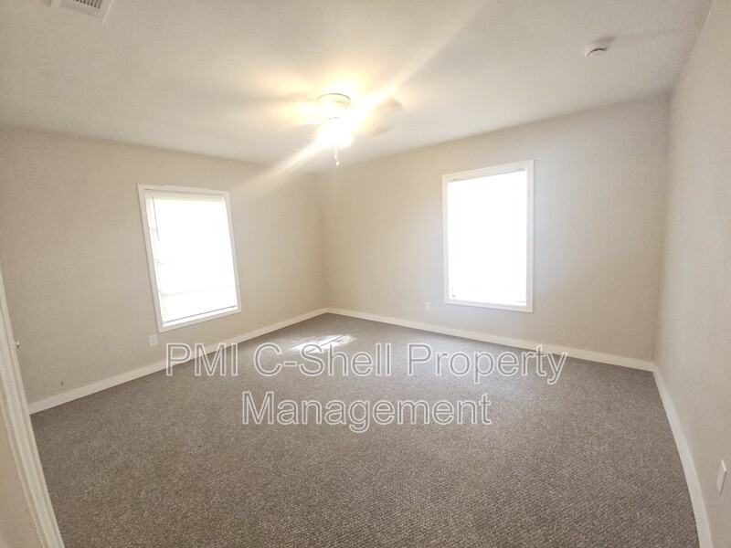 217 Willow St - Photo 7 of 17