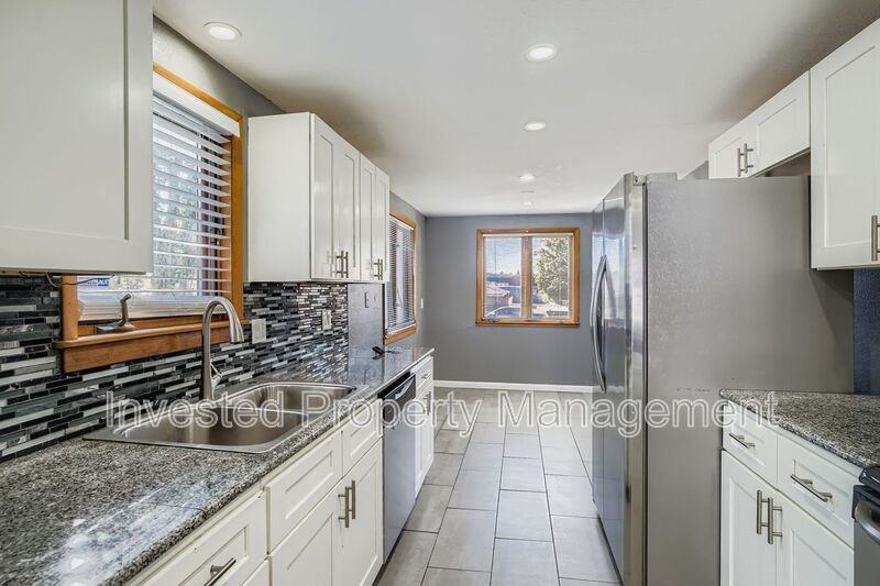 5457 E Asbury Ave - Photo 3 of 11