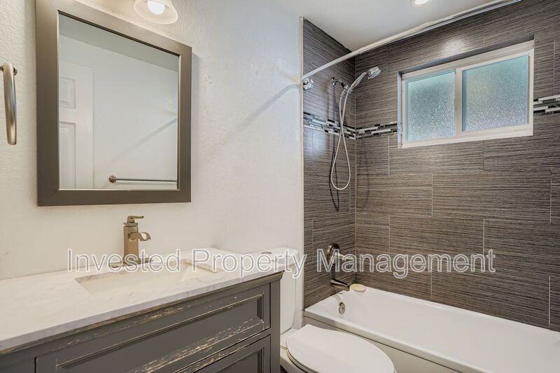 5457 E Asbury Ave - Photo 7 of 11