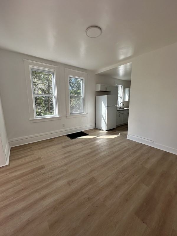 7211 Lemington Ave - Photo 3 of 22